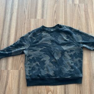 Prana XL women’s pullover camo